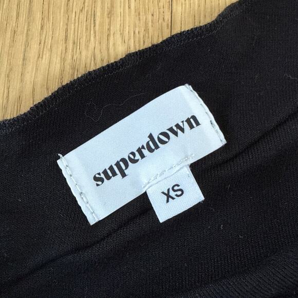 Superdown Top One Shoulder Asymmetrical Frill Sel Size XS Black - Picture 2 of 4